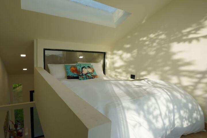 Room 12 of 46