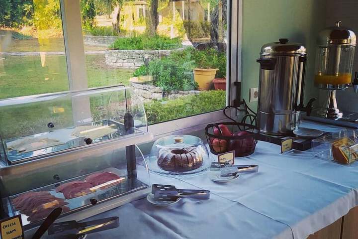Dining 37 of 46