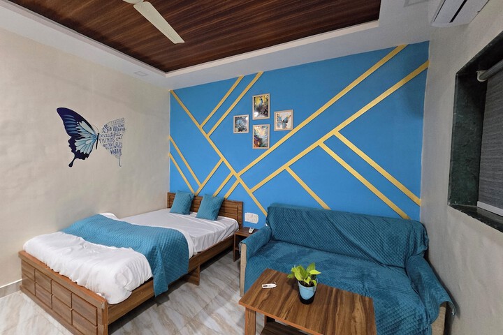 Room 6 of 24