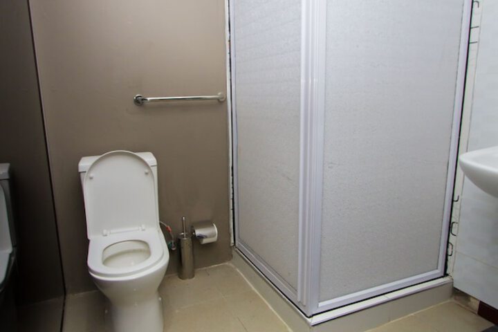 Room 13 of 27