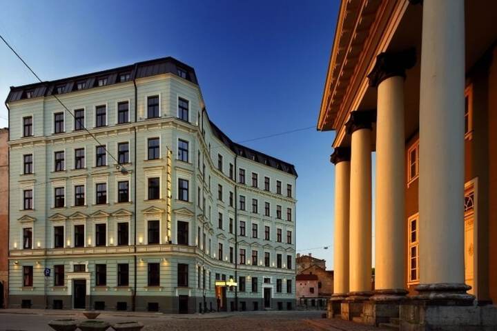 Hotel 79 of 85