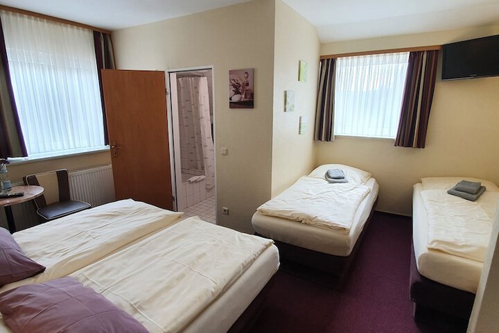 Room 18 of 46