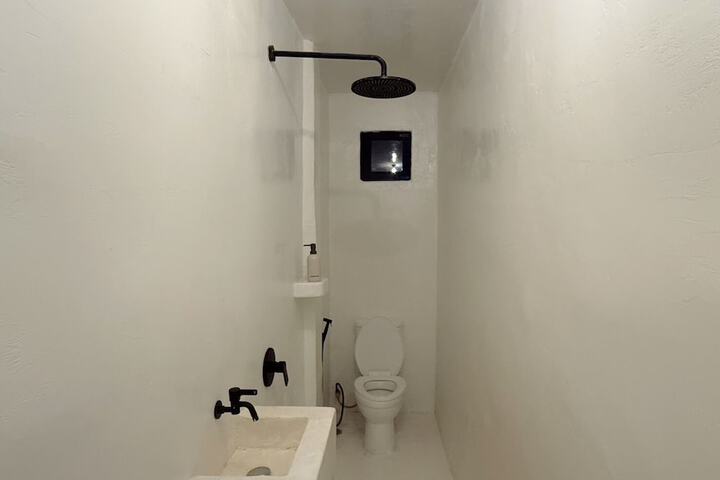 Room 21 of 27