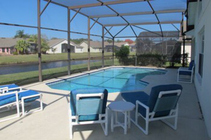 Pool 272 of 291