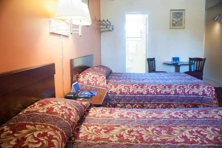 Room 5 of 32