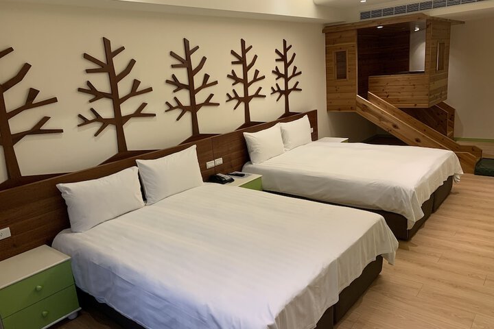 Room 25 of 120