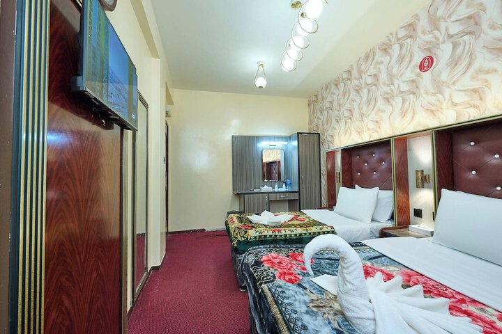 Room 7 of 27