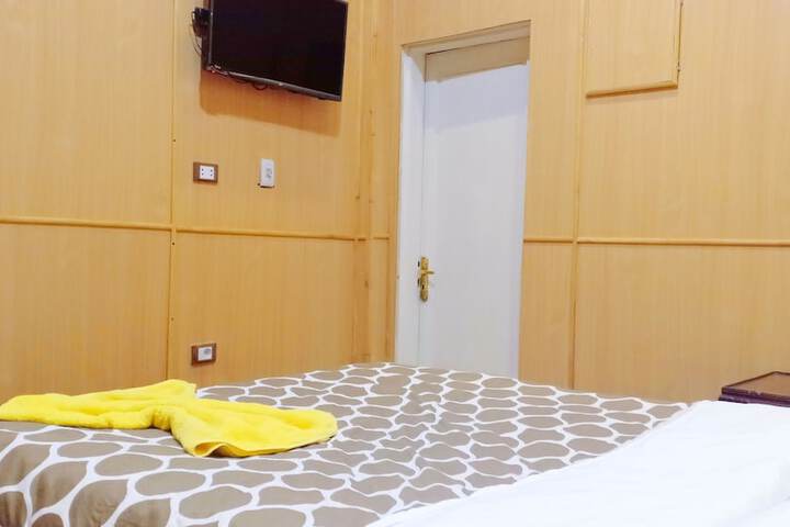 Room 18 of 38
