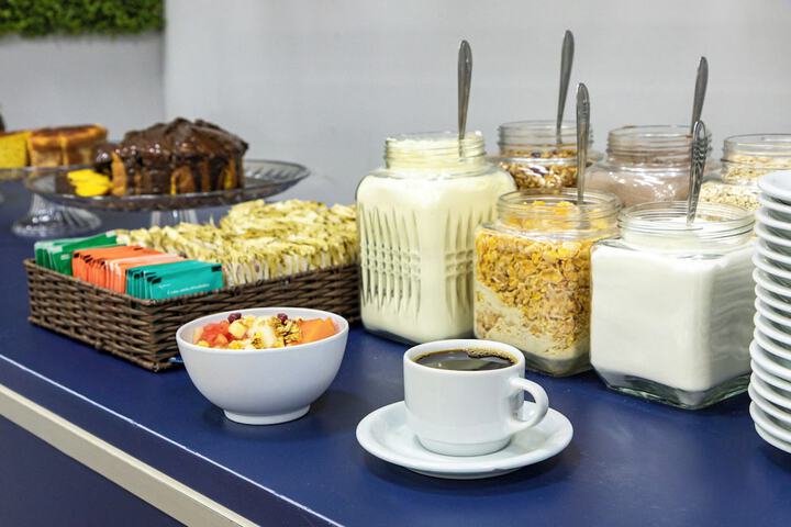 Breakfast/Coffee Service 30 of 38