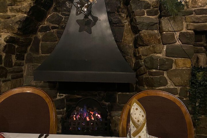Dining 38 of 47