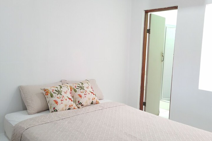 Room 3 of 53