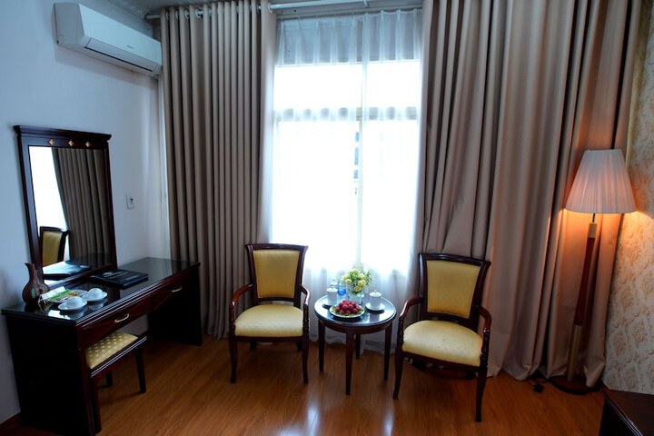 Room 14 of 33