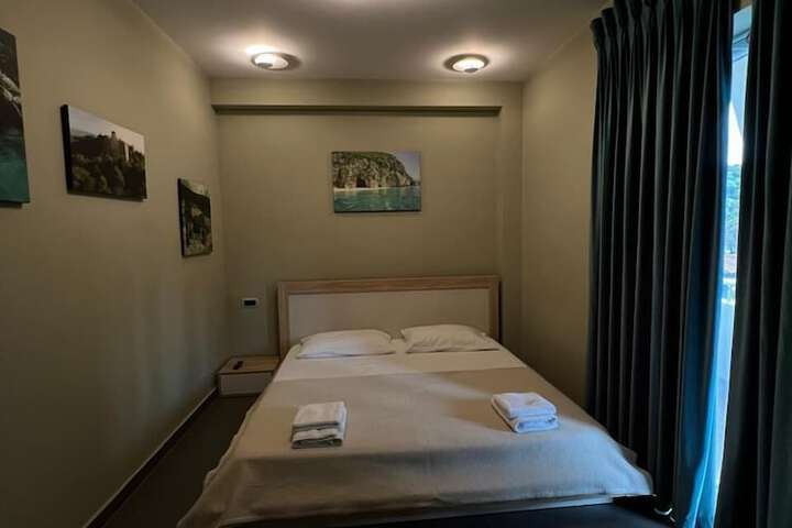 Room 55 of 108