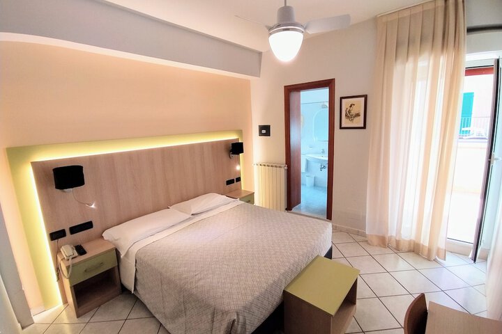 Room 15 of 35