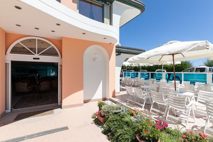 Mayflower Beach Hotel in Cervia