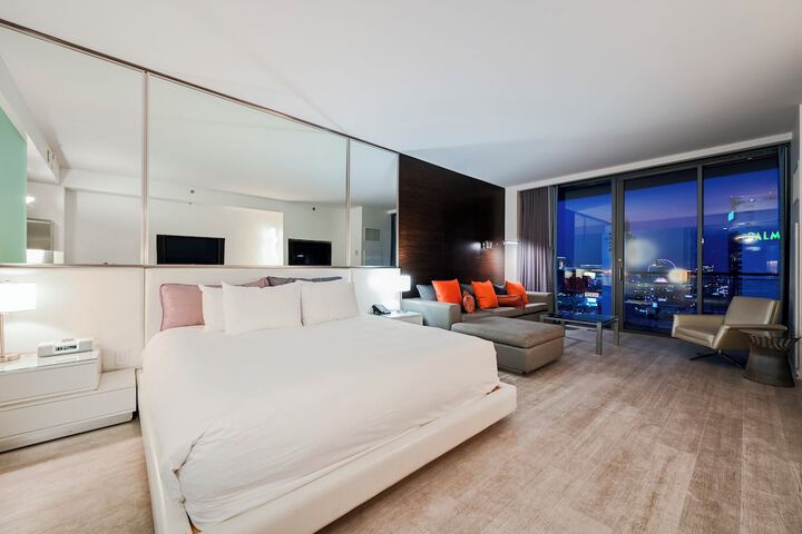 Room 85 of 484
