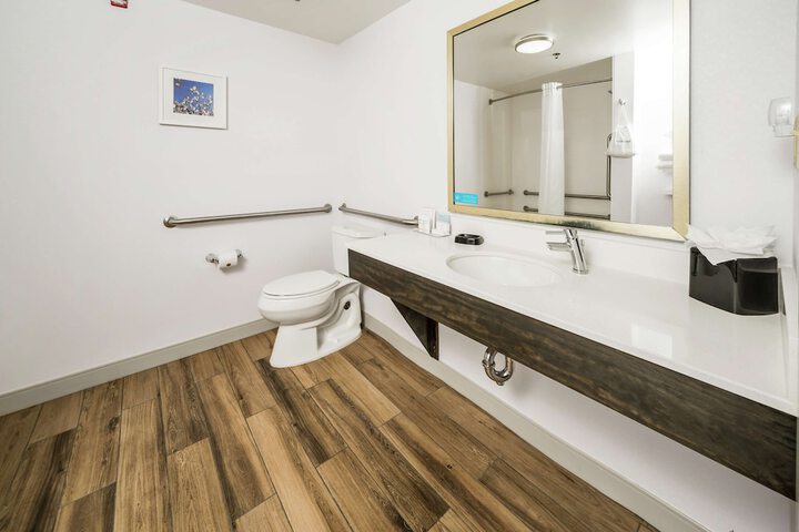 Bathroom shower