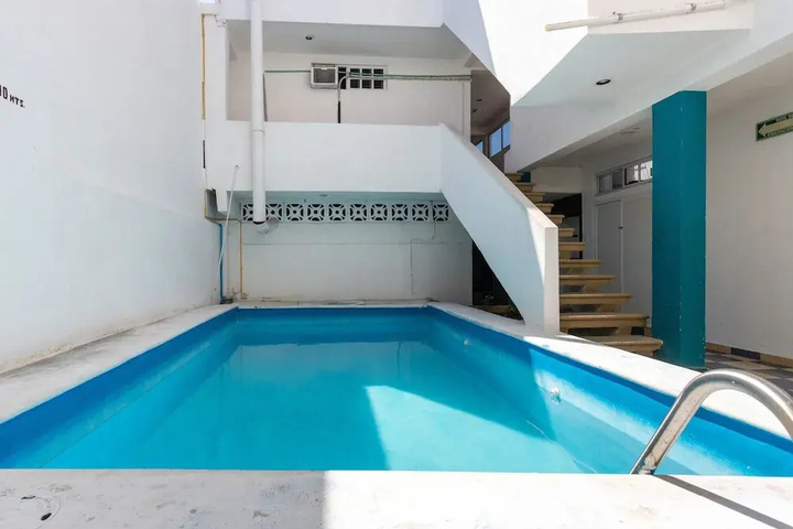 Pool 14 of 15