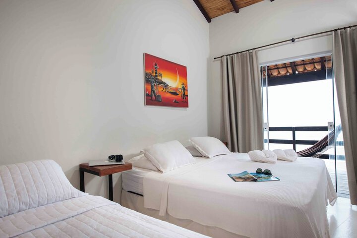 Room 16 of 28