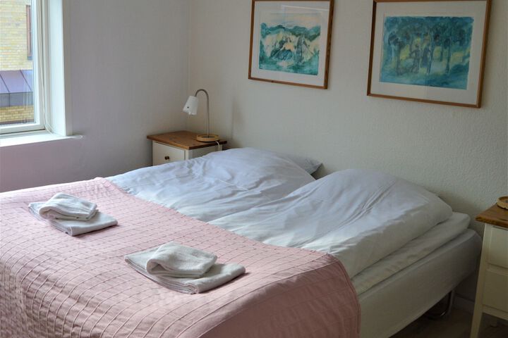 Room 4 of 40