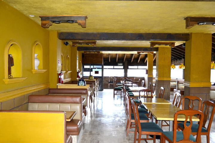 Dining Photos