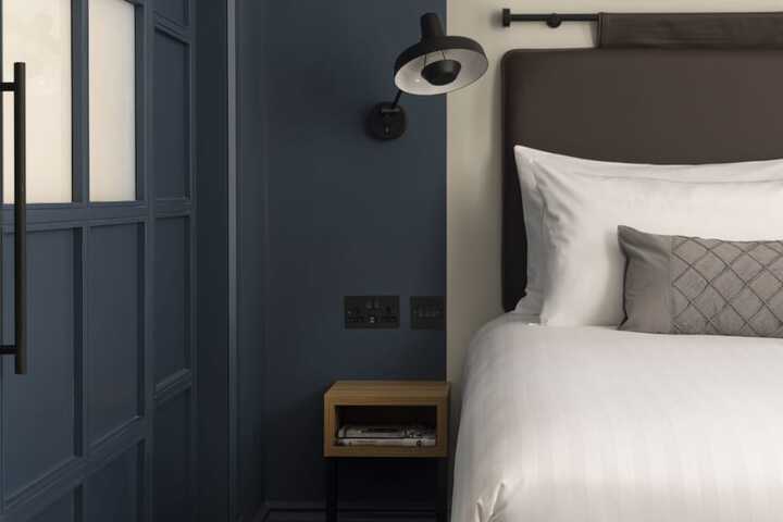 Room 18 of 39