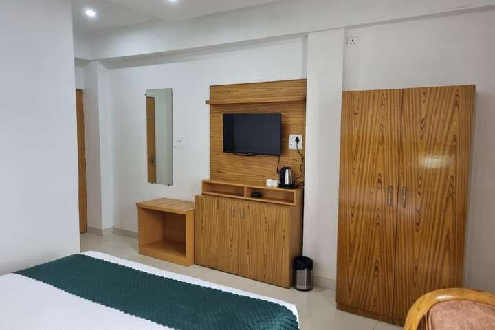Room 8 of 29