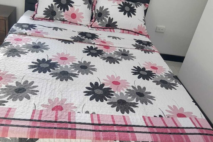 Room 3 of 6
