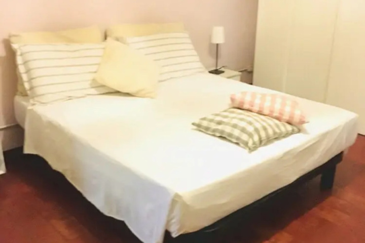 Room 4 of 14