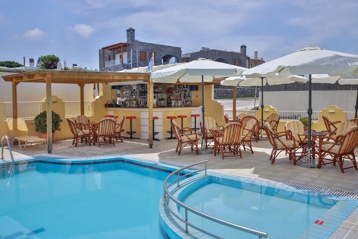 Pool Hotel