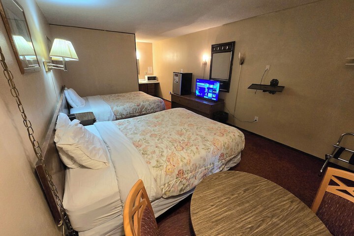 Room 27 of 87