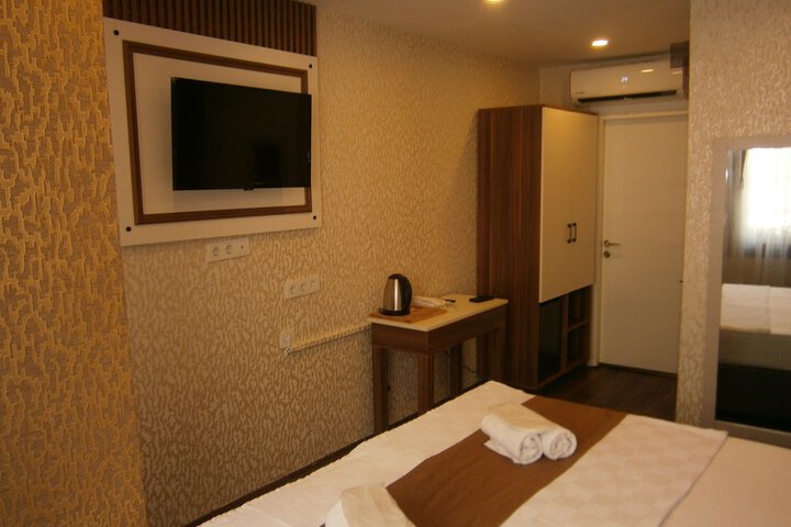 Room 16 of 51