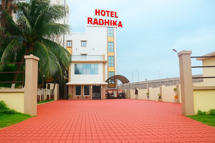 Hotel Radhika