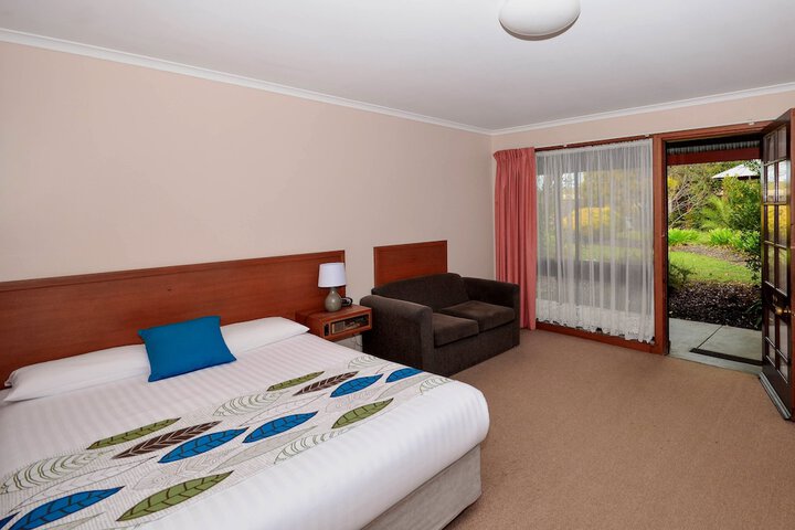 Room 4 of 71