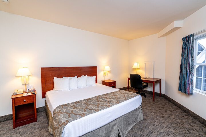 Room 2 of 34