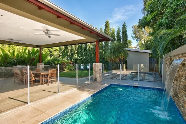Pool 12 of 22