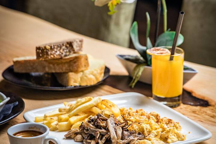 Breakfast meal