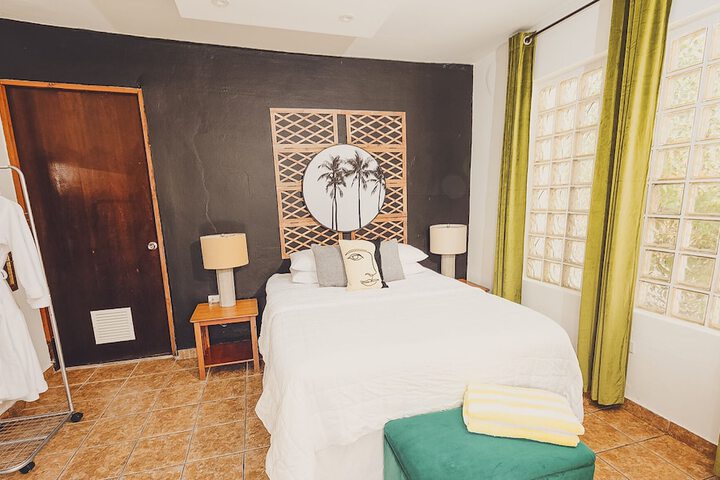 Room 7 of 28