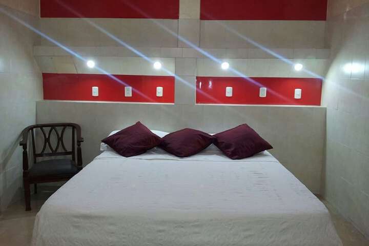 Room 11 of 23