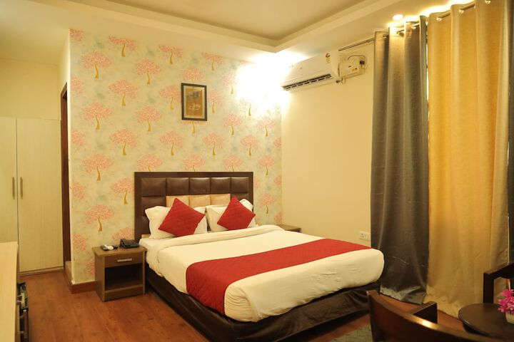 Room 29 of 60