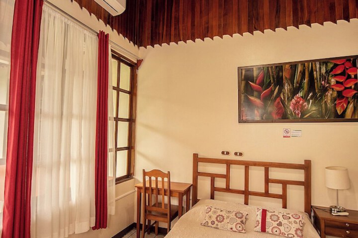 Room 2 of 23