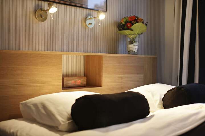Room 4 of 44