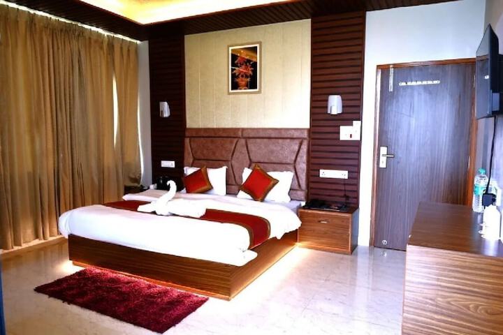 Room 11 of 21