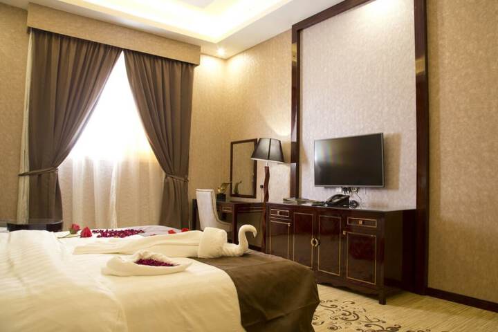 Room 13 of 44