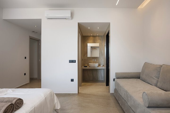 Room 20 of 146