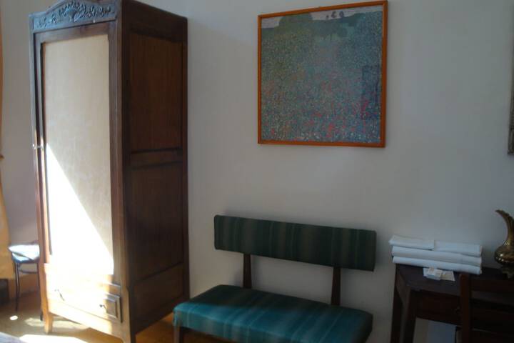 Room 12 of 39
