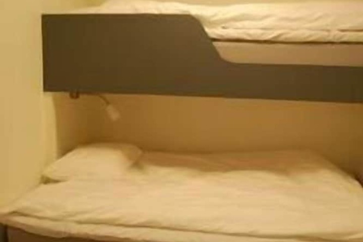 Room 13 of 49