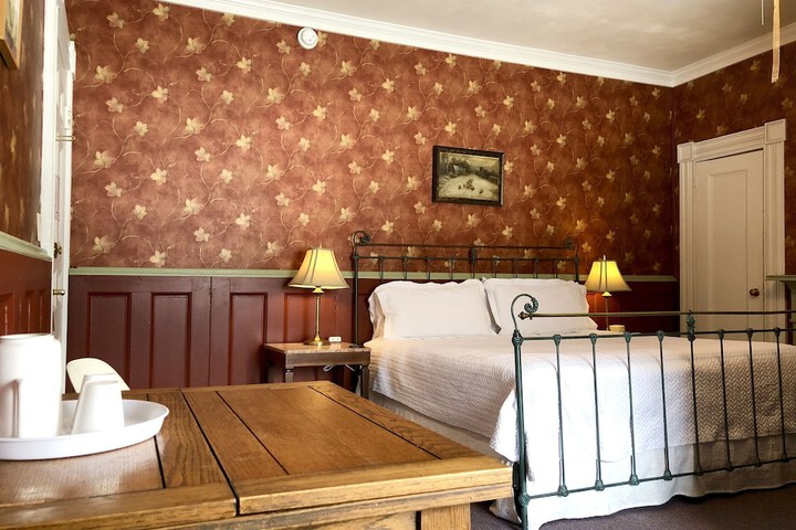 Room 16 of 56
