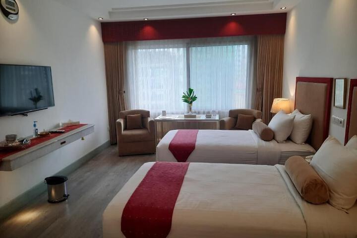 Room 21 of 27