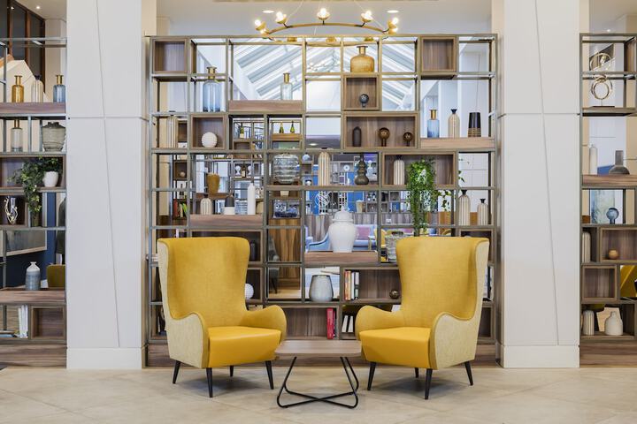 Entrance & Lobby